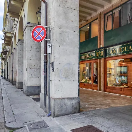 Bed & Books By Wonderful Italy Turin